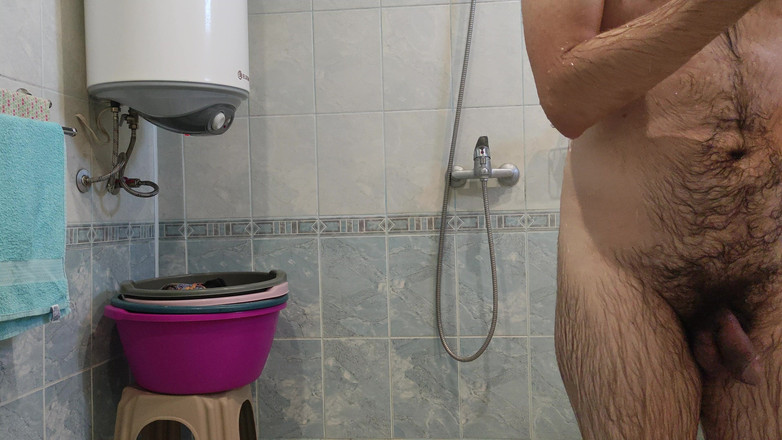 nikoniko2610: Shower Dick 2