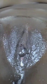 Aku pengen bange kontol besar di memekku