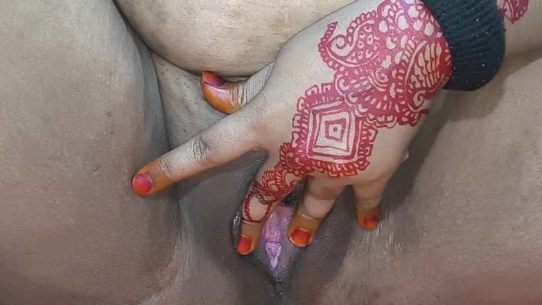 NilaRani693: Tiempo en solitario caliente e íntimo
