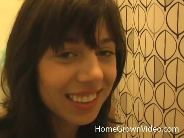 Homegrown Amateurs: Emo Kathleen and Erik Erikson shoot a home porn