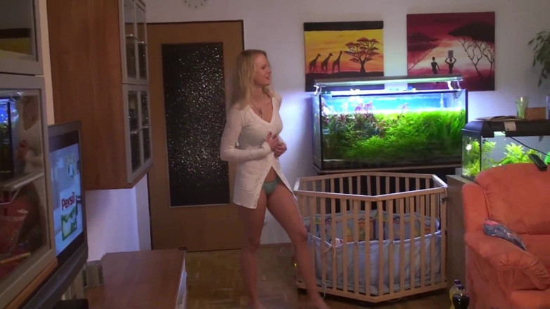 Blondehexe: Anal Fuck with the Neighbor