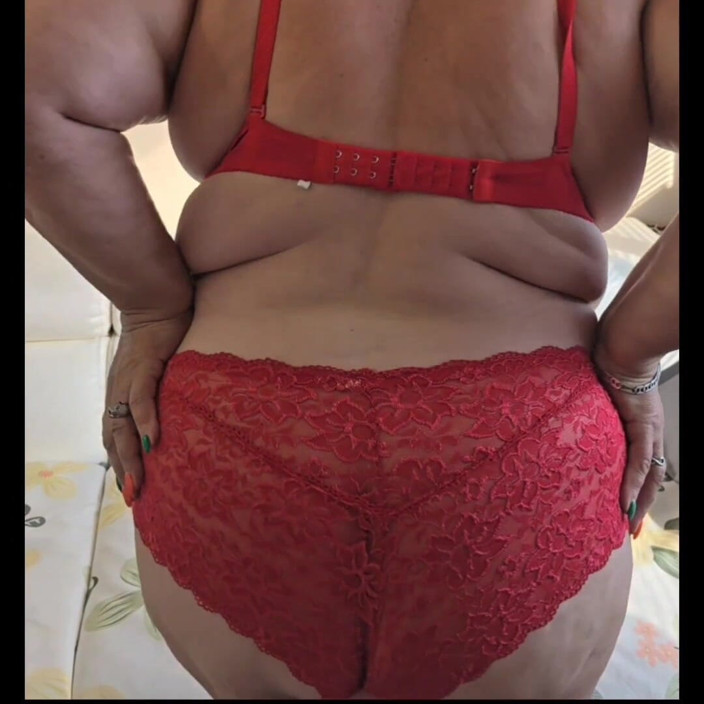 Twinkle Lady VIP: Hermosa gorda mayor madura con gran barriga, bonitos pechos grandes...