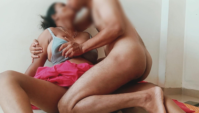 Harder299: Desi dorpstante geneukt in Saree. Hete Indische Bhabhi Ki Chudai.