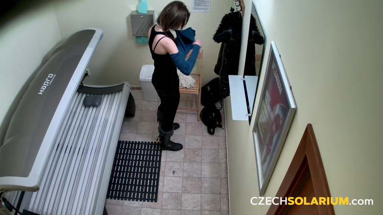 Czech Solarium: Czech Solarium 71: Young Brunette Puts on a Sexy Show