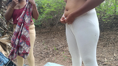 Inba: Calda scopata selvaggia a tre all'aperto