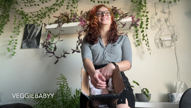 Veggiebabyy: Futa Boss Lets U Suck Her Dick in a Box