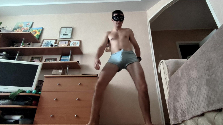 webcamboy98: Strip-tease le week-end