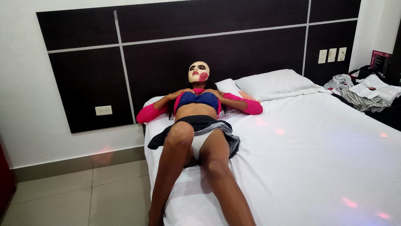 NEGRITA SEXY: Ero così eccitato che volevo masturbarmi e non riuscivo a...