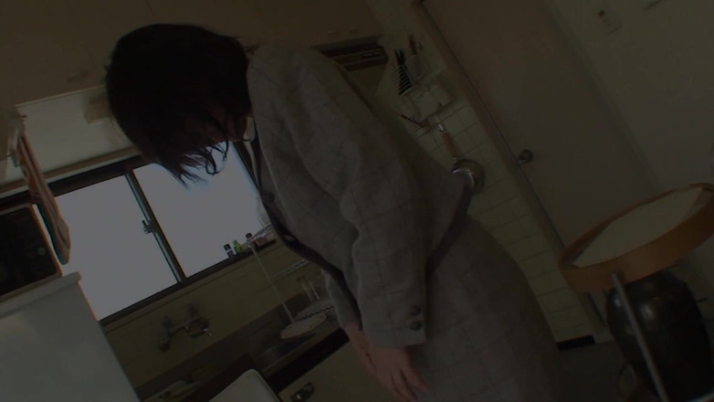 Very hot hardcore: Reife koreanische ehefrau mit schönen titten wird auf dem bett...