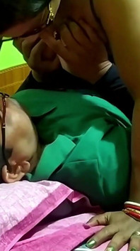 Delhi natasha bhabhi harter blowjob und heißes ficken mit freund