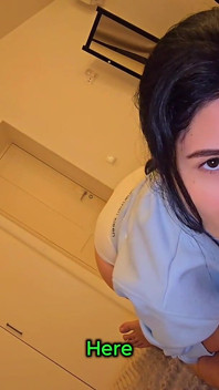 Můj nevlastní bratr mě požádal o laskavost, abych s ním natočil porno video, abychom si mohli vsadit.... Říkám mu to bez