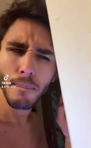 Flo có nên đăng bài này? Lol:)))