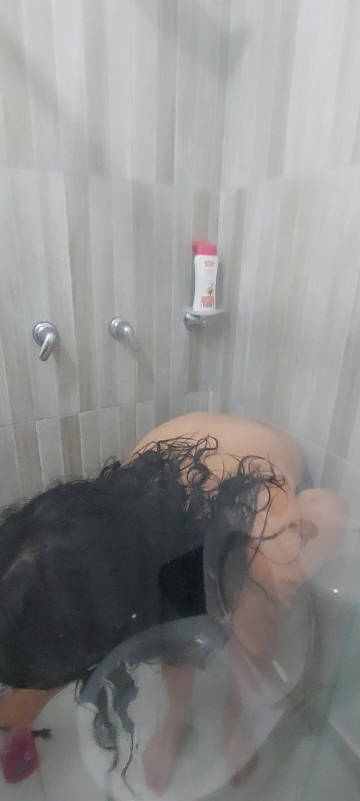 DiablaLatinaTour: 커비가 샤워하면서 나한테 섹스하자고 요청