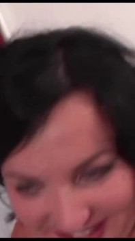 MATURĂ SEXY Lisa - piesa de futut în cur