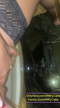 Bathroom Pee Fetish Wet Pussy Play & Intense Orgasm