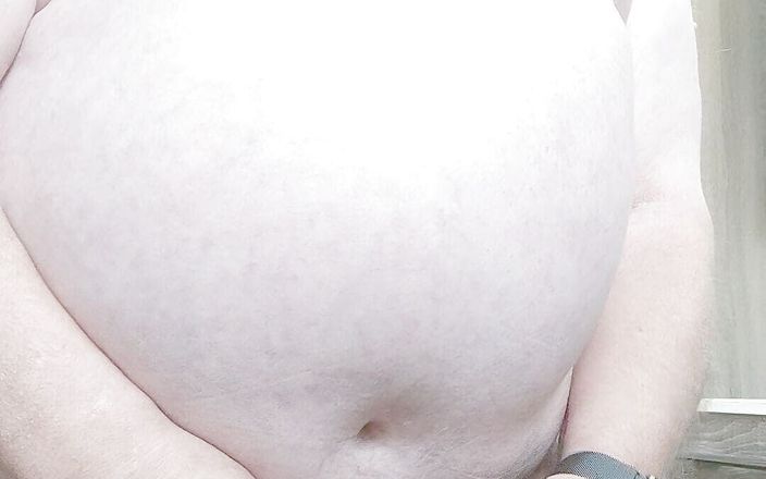 Karlchengeil: Giving Myself on My Cock with the Clamps of a...