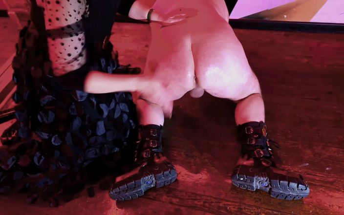 Maitresse Claudia Cuir: Fransk Dominatrix älskarinna Claudiacuir på Nuit Girl Power Paris