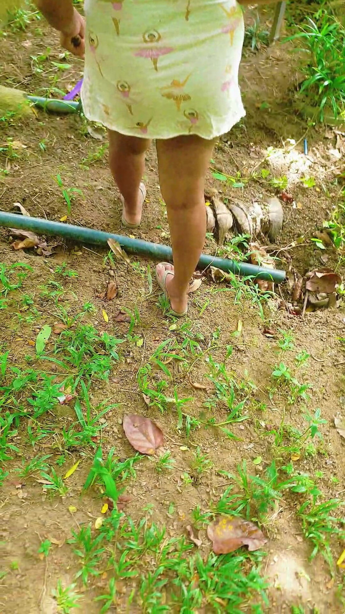 Tiyana: Chàng Trai Cố Tình Trả Tiền Cho Cô Vợ Nóng...