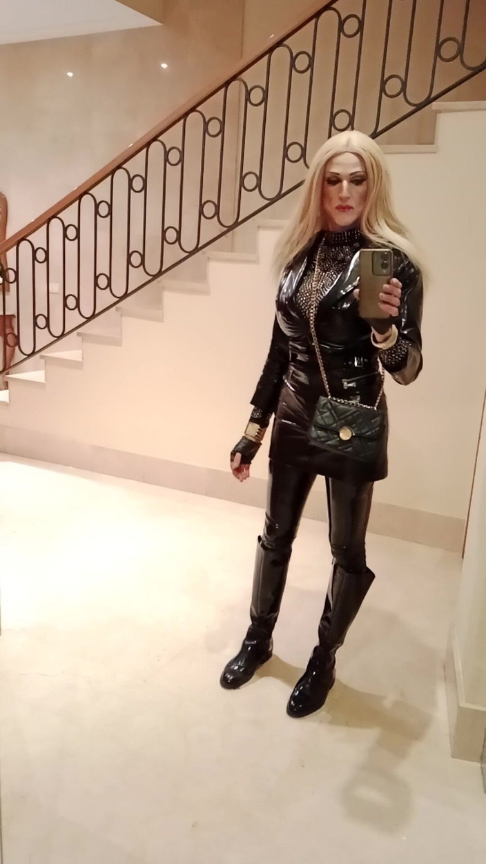 Tatiana Zorrita: Vinyl 2