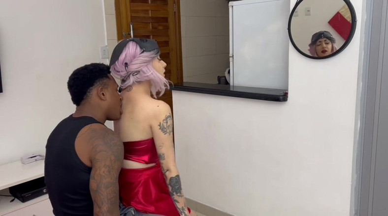 Mariamorangoh: Meu Primeiro Fisting Negao Enfiou a Mao No Meu Cu
