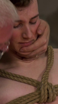 Uctívání nového zajateče Twink