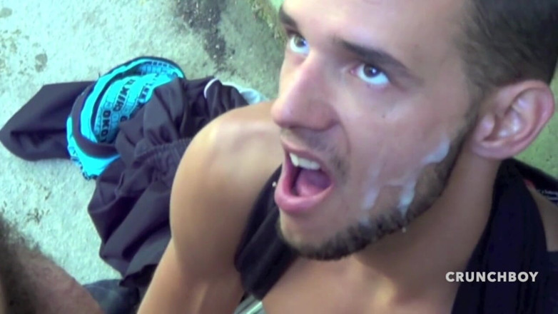 French Twinks Amator videos: Prosty chłopak używany przez swojego geja przyjaciela w exhib cruising...