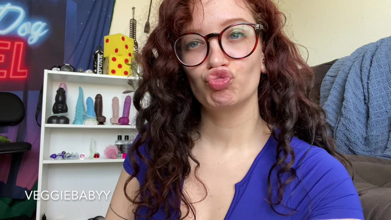 Veggiebabyy: Je verleiden met mijn grote pissende lippen