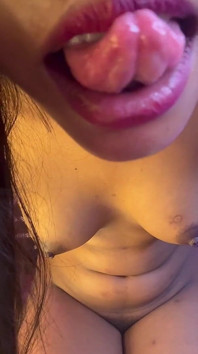 Long Didstance Sex, Student Friend Showed Her Naked Body on Video Call for the First Time and Is Do Hard Fingering
