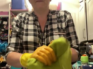 MistressWriggler: 내가 사는 매우 바쁜 거리의 전체보기에서 토플리스 세척
