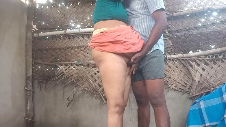 Priyanka314: Tamilische ehefrau mit hasband outoor-sex