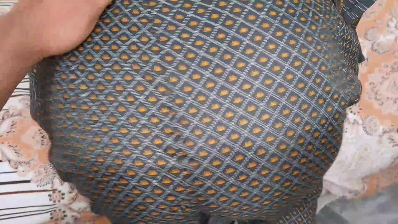 QueenbeautyQB: Er gab ihr geld und fickte sie - desi indisches mädchen...