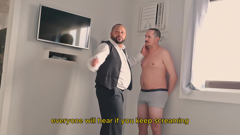 Punchbagplz: Bearzinho Black - cuộc thẩm vấn nô lệ của người đòi nợ