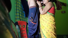 FireeCouple: Indiana molhada fode buceta com eletricista