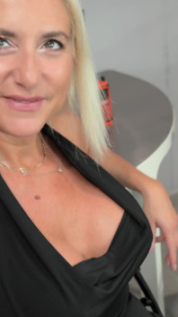 377 Food in Ass - Anal Squirting - Pissing - Pee Drink