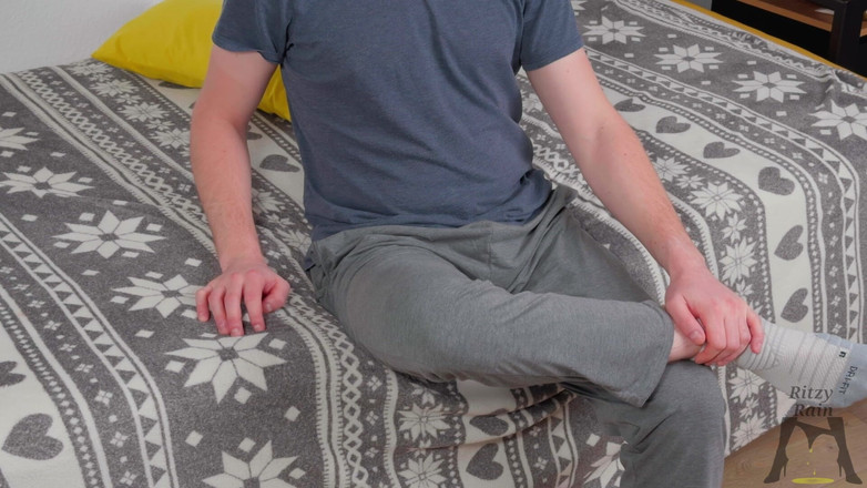 Ritzy Rain: Ritzy Rain lovit rău și centură dureos, curul ei a devenit...