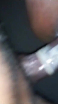 Crot di dalam memek adik tiriku sampai crot di dalam