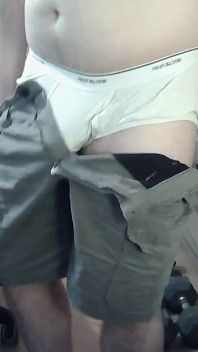 Hot Stud Goes Commando During Leg Day