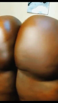 흑누나 SSBBW 도기 스타일 방귀와 벌리기
