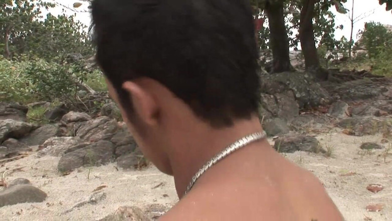 Gay 4 Pleasure: Sulking beach twink gets screwed