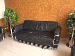 Anal seduction: La dea mora lecca le palle ed il cazzo e...