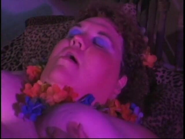 Give me BBW: vishaal doodhiya tvacha vaali randi ki moti choot men ungli...