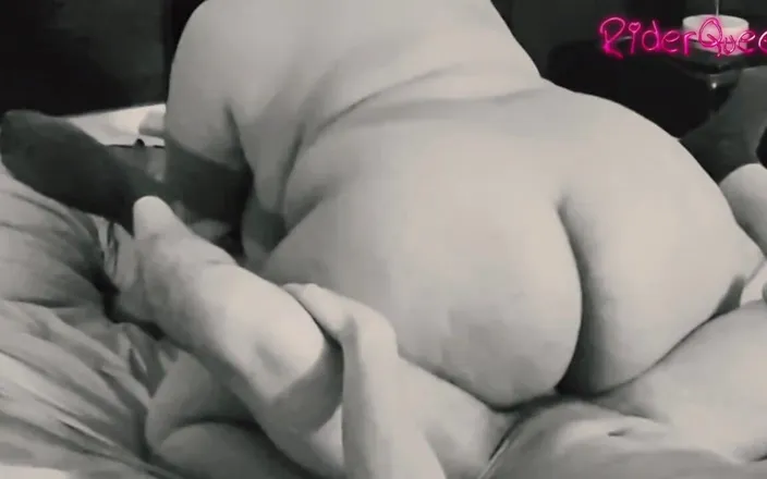 Riderqueen: 幻灯片 bbw 继母与年轻的继子在大鸡巴上乱搞