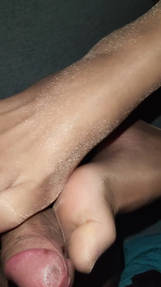 Lunapies85: Footjob with thin stockings