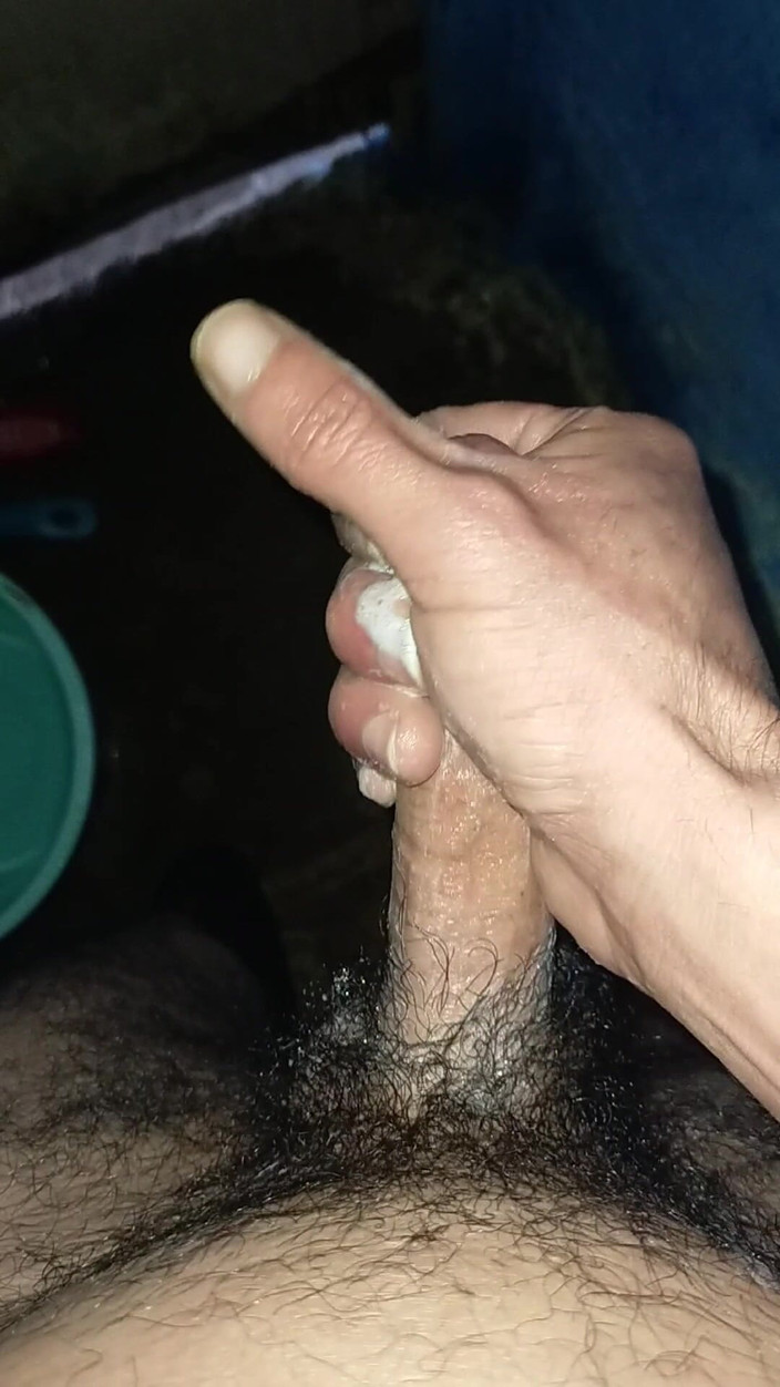 Morocco: Melancap dan pancutan mani dalam mandi awam yang sangat panas