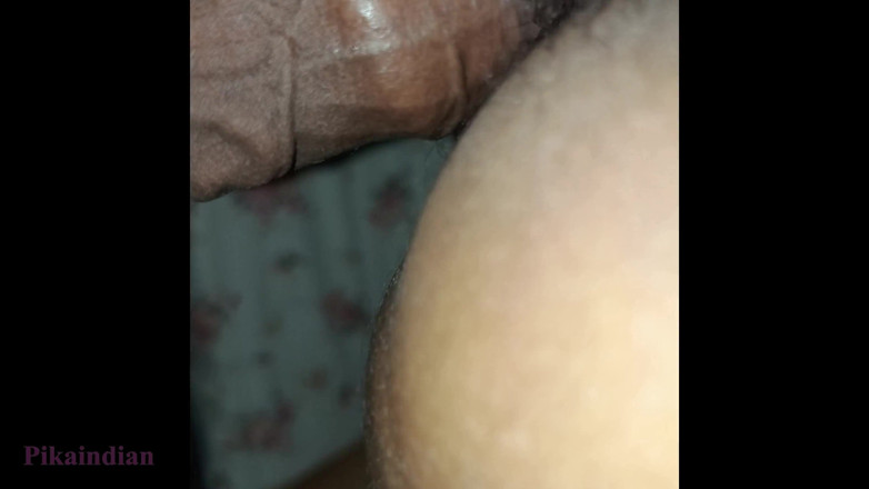 Pikaindian: Ateşli Hintli evli kadın seksi romantizme bayılıyor büyük memeli desi...