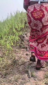 Chudachudi Sali Jamaibabu Berkongkek Di Luar