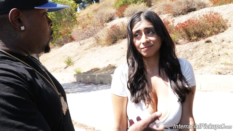 Interracial Pickups: Violet Myers อยากถ่ายคลิปเย็ดกับผู้ชายผิวดำ