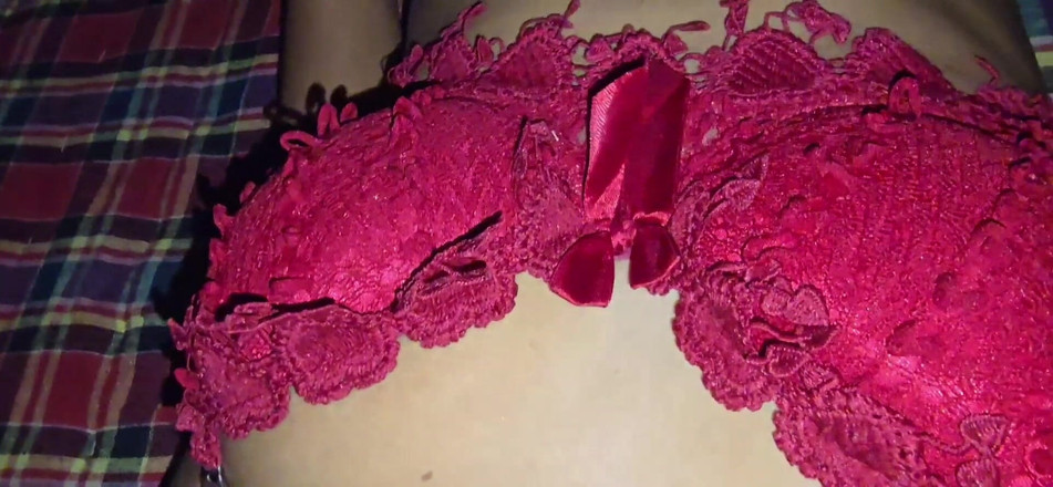 SafeRosebush8: Prstění v mé přítelkyni Vegina a vyšla z toho spousta...