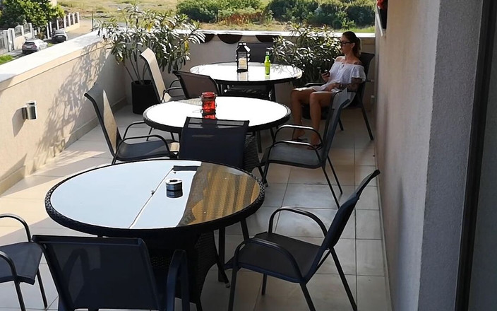 Wet Kelly: Menonton jiran saya melancap di teres