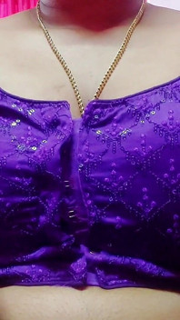 อินเดีย ร้อนเซ็กซี่ สะใภ้เลี้ยงโชว์หีโชว์นม